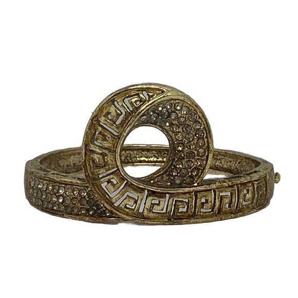 Vanff Jewelry - Vintage Gold Tone Bracelet White Rhinestone 9” Round Bracelet Circle Design